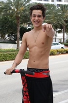 Austin Mahone : austin-mahone-1407027144.jpg