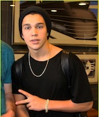 Austin Mahone : austin-mahone-1488456398.jpg