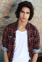 Avan Jogia : avan-jogia-1337311599.jpg