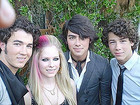 Avril Lavigne : TI4U_u1201291243.jpg