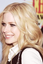 Avril Lavigne : avril-lavigne-1405807490.jpg