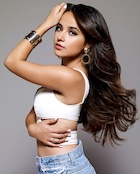 Becky G : becky-g-1438538464.jpg