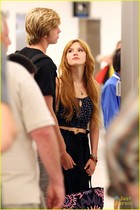 Bella Thorne : bella-thorne-1382469377.jpg