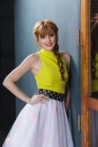 Bella Thorne : bella-thorne-1385100244.jpg