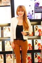 Bella Thorne : bella-thorne-1386507220.jpg