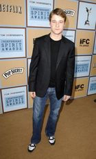 Benjamin McKenzie : TI4U_u1142634281.jpg