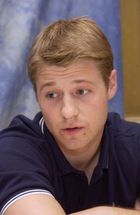 Benjamin McKenzie : TI4U_u1143862327.jpg