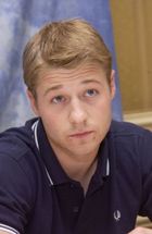 Benjamin McKenzie : TI4U_u1143862336.jpg