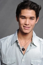 Booboo Stewart : boo-boo-stewart-1326052257.jpg