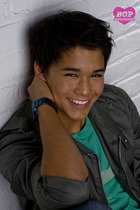 Booboo Stewart : boo-boo-stewart-1334188129.jpg