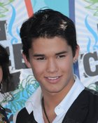 Booboo Stewart : boo-boo-stewart-1339201998.jpg