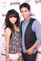 Booboo Stewart : boo-boo-stewart-1339202368.jpg