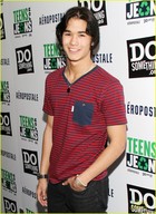 Booboo Stewart : boo-boo-stewart-1339226077.jpg