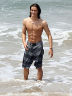 Booboo Stewart : boo-boo-stewart-1351437745.jpg