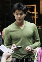 Booboo Stewart : boo-boo-stewart-1357066136.jpg