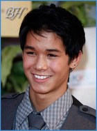 Booboo Stewart : boo_boo_stewart_1266999693.jpg