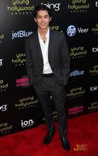 Booboo Stewart : boo_boo_stewart_1306395404.jpg