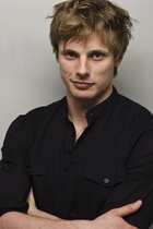 Bradley James : bradley-james-1372627962.jpg