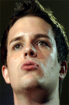 Brandon Flowers : brandon_flowers_1214198346.jpg