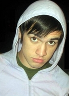 Brendon Urie : brendon-urie-1322607146.jpg