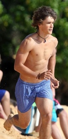 Brenton Thwaites : brenton-thwaites-1422553548.jpg