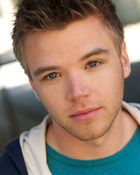 Brett Davern : brett-davern-1361336005.jpg