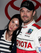 Brian Austin Green : brianagreen_1290206475.jpg