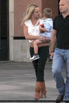 Britney Spears : britney_spears_1256320115.jpg