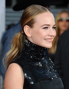 Britt Robertson : britt-robertson-1452323608.jpg