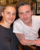 Brooklyn Beckham : TI4U1583435977.jpg