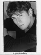 Bryan Greenberg : headshot04.jpg