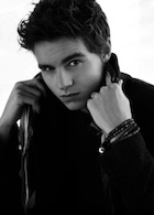 Callan McAuliffe : callan-mcauliffe-1439503198.jpg