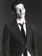 Callum Turner : callum-turner-1486250540.jpg