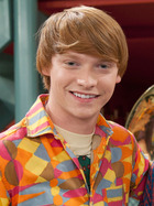 Calum Worthy : calum-worthy-1331055336.jpg