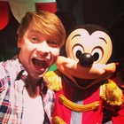 Calum Worthy : calum-worthy-1421605774.jpg