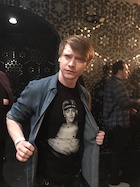 Calum Worthy : calum-worthy-1494620641.jpg