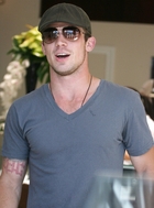 Cam Gigandet : cam-gigandet-1324077689.jpg