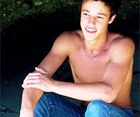 Cameron Dallas : cameron-dallas-1419356123.jpg