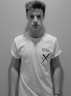 Cameron Dallas : cameron-dallas-1419701357.jpg