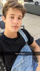 Cameron Dallas : cameron-dallas-1430217001.jpg