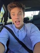 Cameron Dallas : cameron-dallas-1443804301.jpg