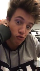 Cameron Dallas : cameron-dallas-1448154721.jpg