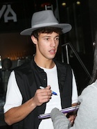 Cameron Dallas : cameron-dallas-1448365681.jpg