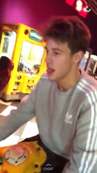 Cameron Dallas : cameron-dallas-1449885961.jpg