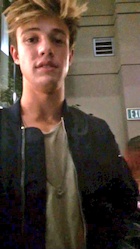 Cameron Dallas : cameron-dallas-1464048001.jpg