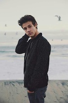 Cameron Dallas : cameron-dallas-1465533001.jpg