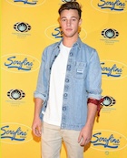 Cameron Dallas : cameron-dallas-1474766281.jpg