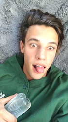 Cameron Dallas : cameron-dallas-1490407921.jpg