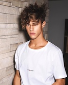 Cameron Dallas : cameron-dallas-1497583801.jpg