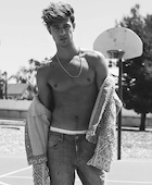 Cameron Dallas : cameron-dallas-1508370122.jpg